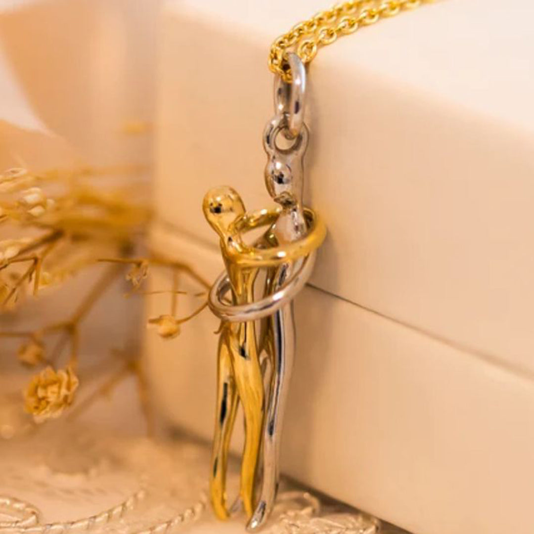 Sarılan Çift Kolyesi