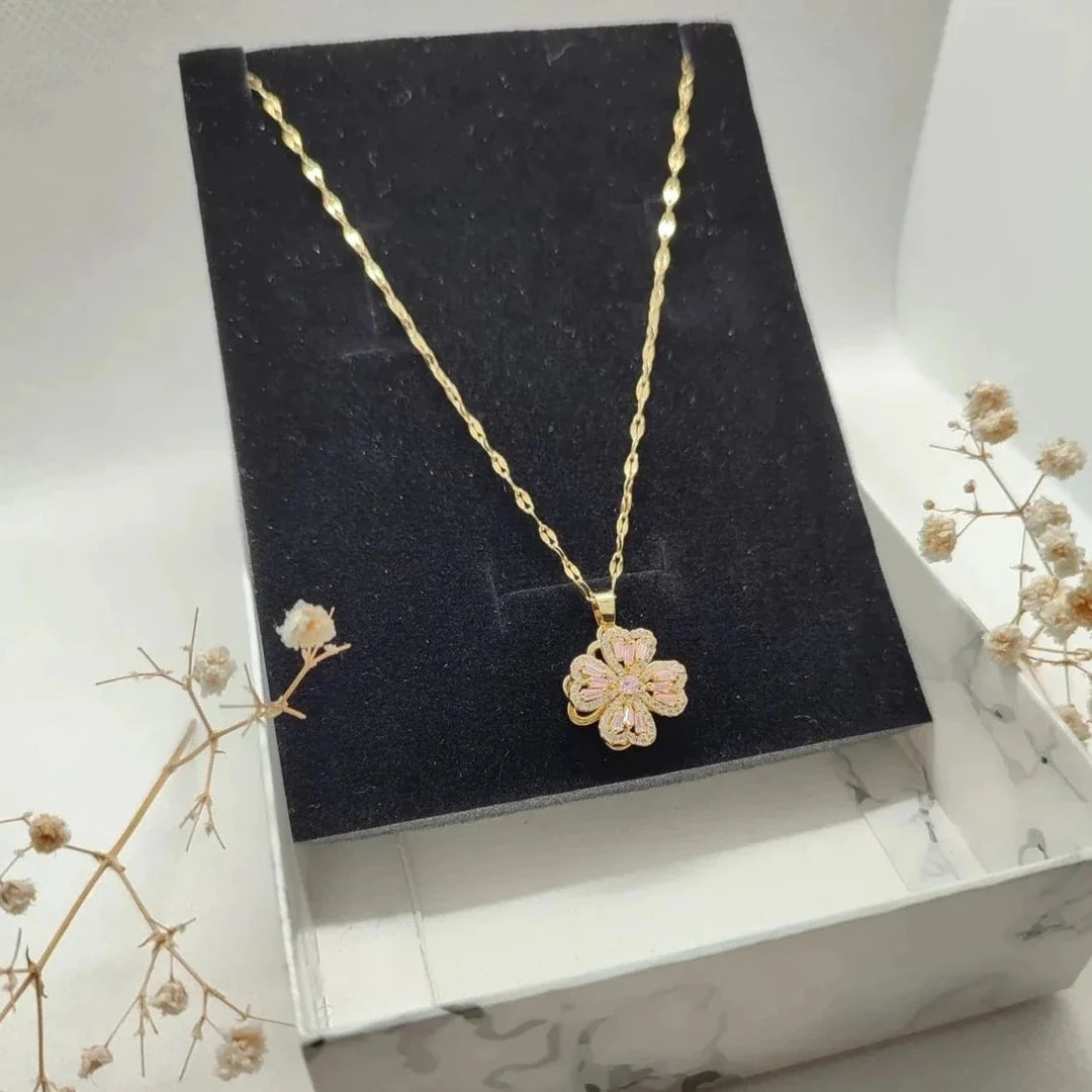 14 Ayar Altın Kaplama Dönen Yonca Kolye - Swaroza